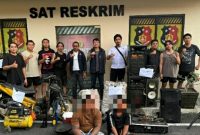 Dua terduga pelaku curanmor dan pencurian elektronik diamankan polisi di Desa Kawangkoan Baru, Minut, bersama sejumlah barang bukti.(Foto: dok*)
