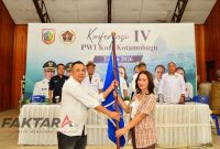 Konferensi IV PWI Kotamobagu menetapkan Konni Balamba sebagai Ketua PWI Kotamobagu periode 2026-2029 di Gedung Kominfo Kotamobagu.(Foto: Oktaf/*)