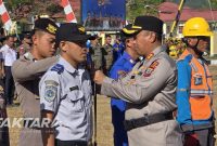 Kapolres Bolmut AKBP Andhika Fitriansyah memimpin apel kesiapsiagaan menghadapi dampak El Nino di Mapolres.(Foto: bobze/*)
