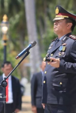 Kapolres AKBP Andhika Pimpin Tabur Bunga HUT ke-81 RI di Bolmut