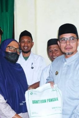 10.194 Keluarga di Bolmut Terima Bantuan 305 Ton Beras